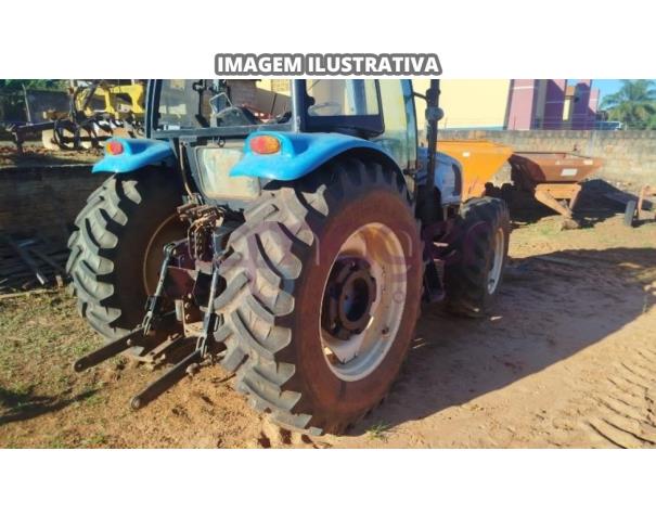 Foto de TRATOR LS PLUS 100 4X4